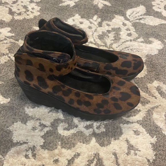 European leopard shoes